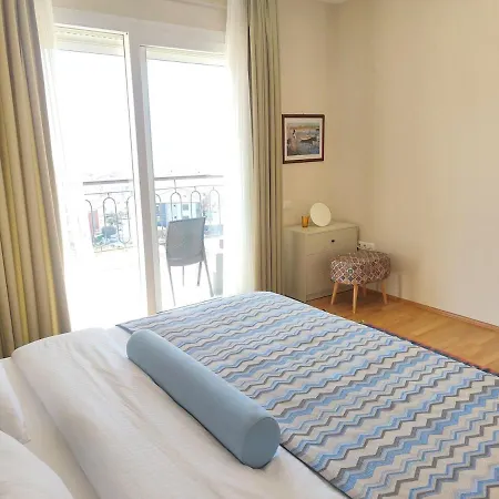 Juno A Flat In The Apartment Selcuk